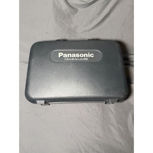 Vintage Panasonic Omnimovie VHS Camcorder with Manual AFx8 PV-704 Tested - Picture 2 of 7